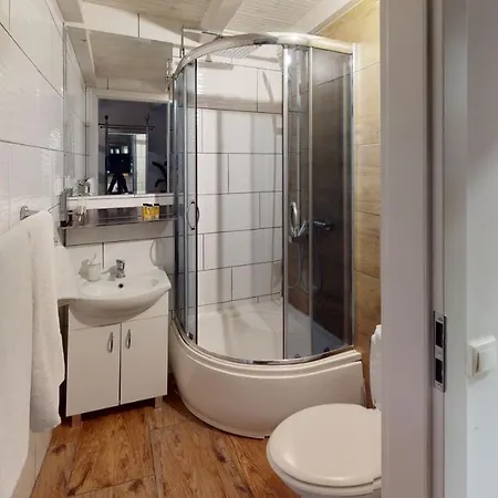 Studio Lofty Komuny Paryskiej 62 *